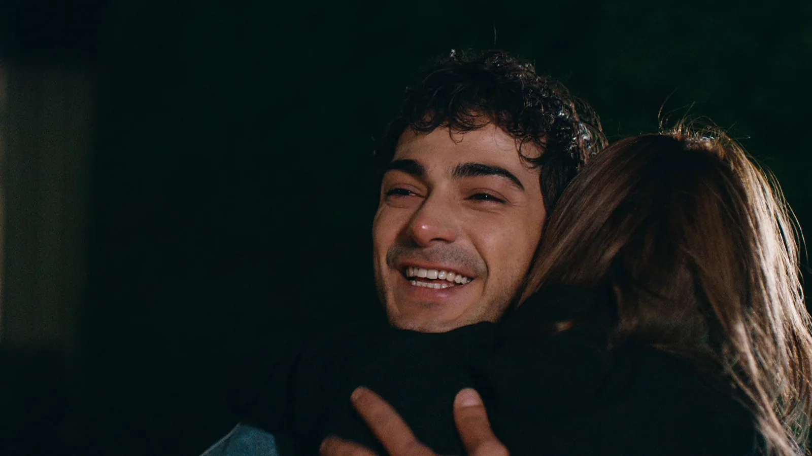 مشهد من مسلسل إسطنبول رأساً على عقب — لقطة رسمية