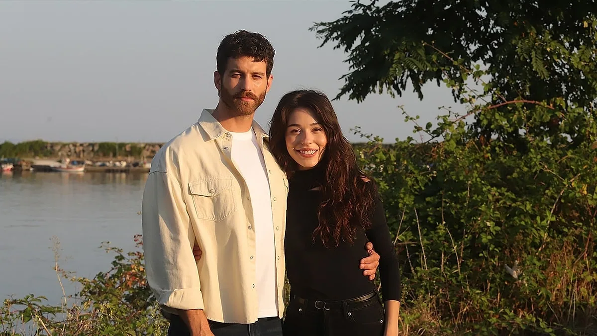 مشهد من مسلسل «سيفدام كارادينيز» — الحقوق لأصحابها