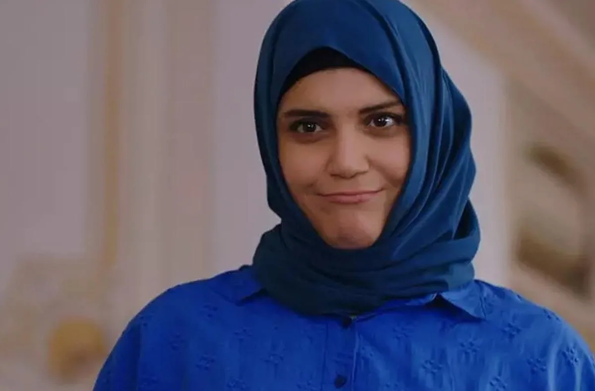 الممثلة فيزا جيفيليك — الحقوق لأصحابها