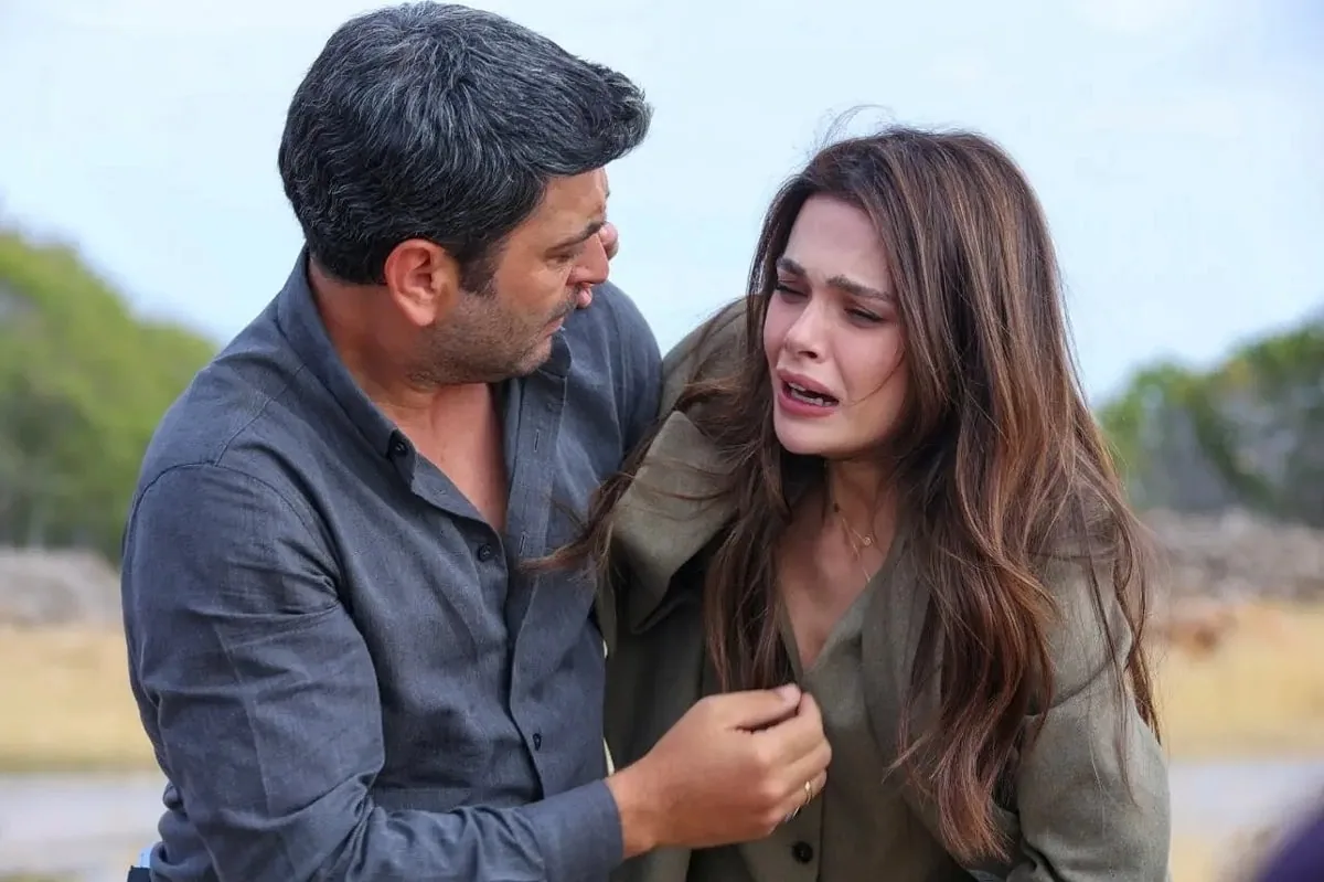 مشهد من مسلسل المدينة البعيدة — الحقوق لأصحابها