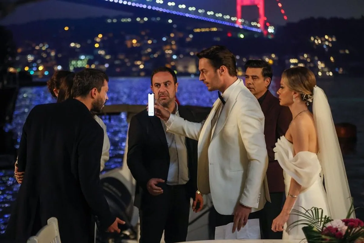 من مسلسل «حب محتمل»