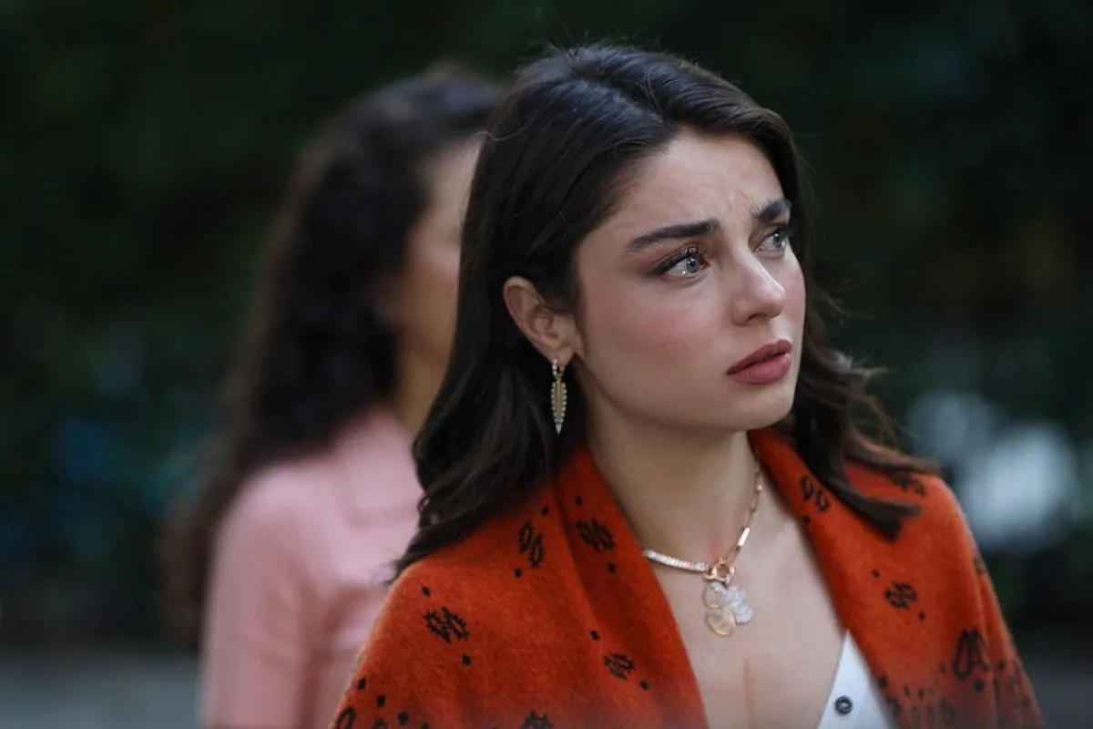 من مسلسل «حب محتمل» — الحقوق لأصحابها