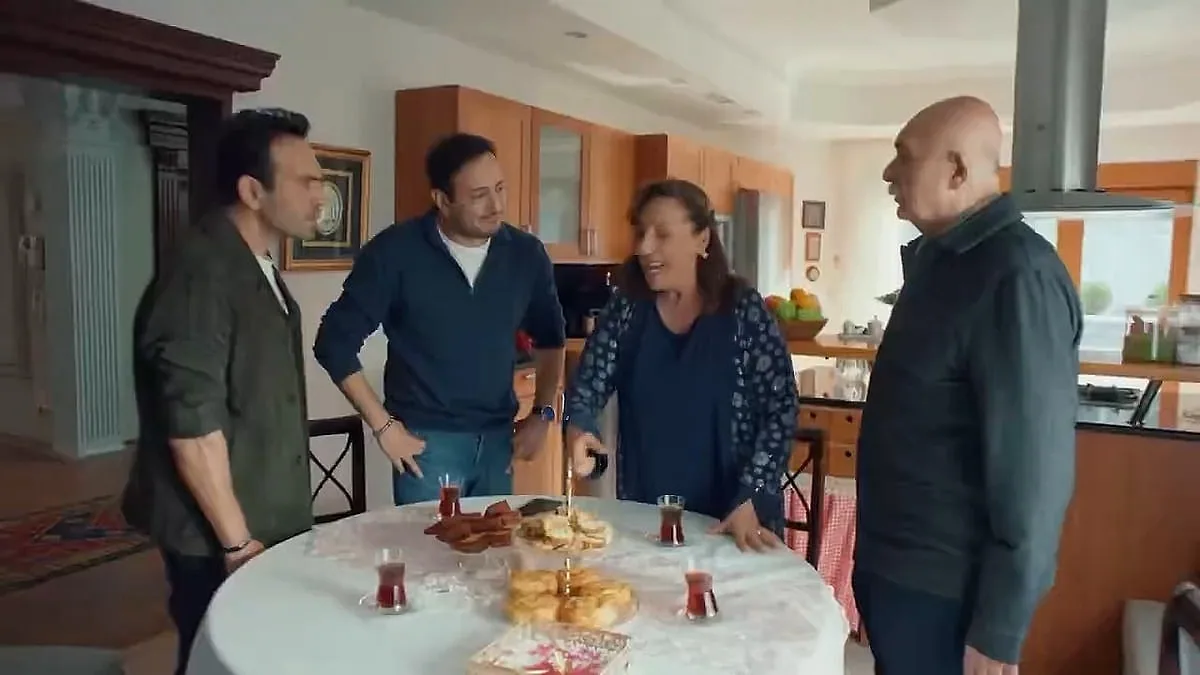 لقطة من مسلسل نصف الأم