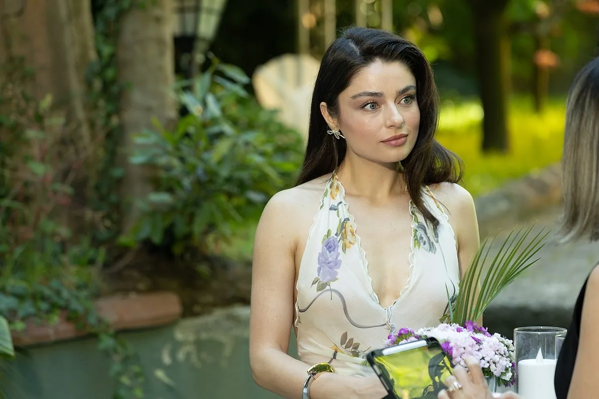 من مسلسل «حب محتمل» — أيجة أيشين توران وإكين كوتش