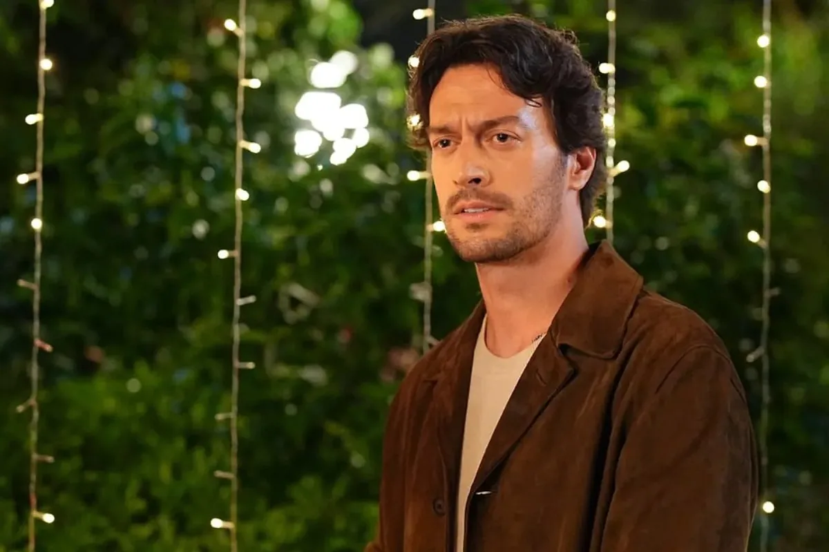 من مسلسل «حب محتمل» — أيجة أيشين توران وإكين كوتش