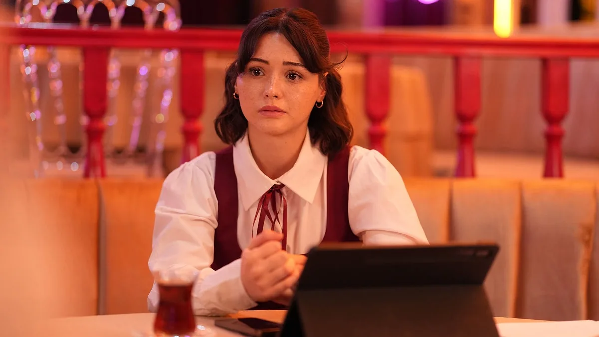 مسلسل «الحب والعرش» — من حلقاته